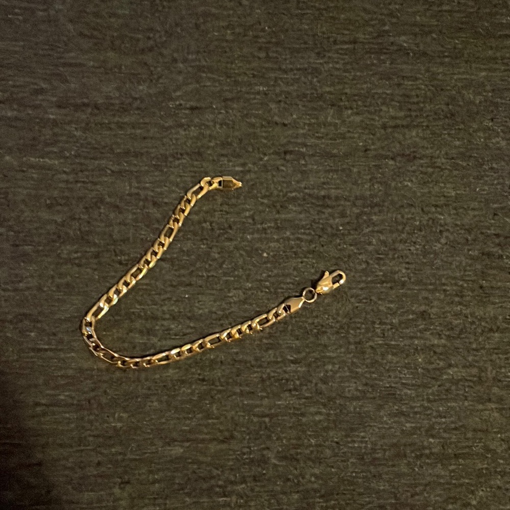 Gold Figaro Bracelet